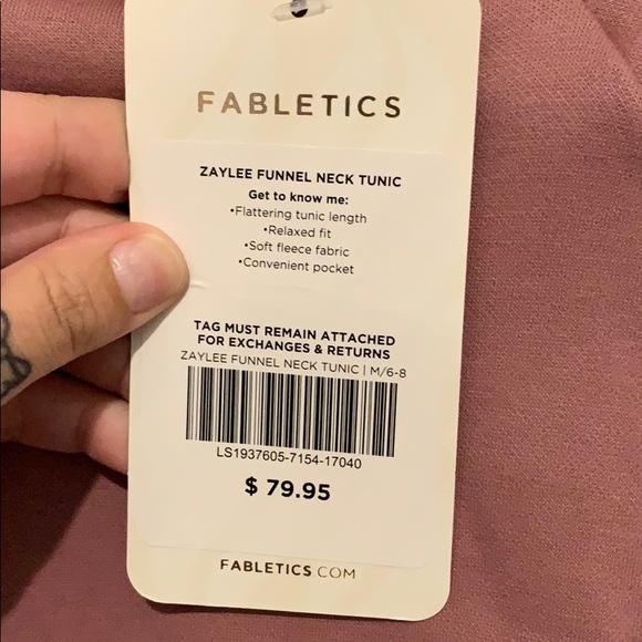 Fabletics pullover SZ M NWT - Picture 2 of 6
